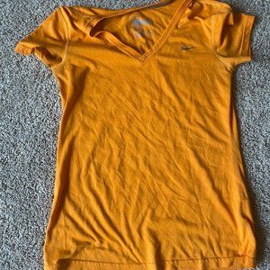 Nike dry-fit tee